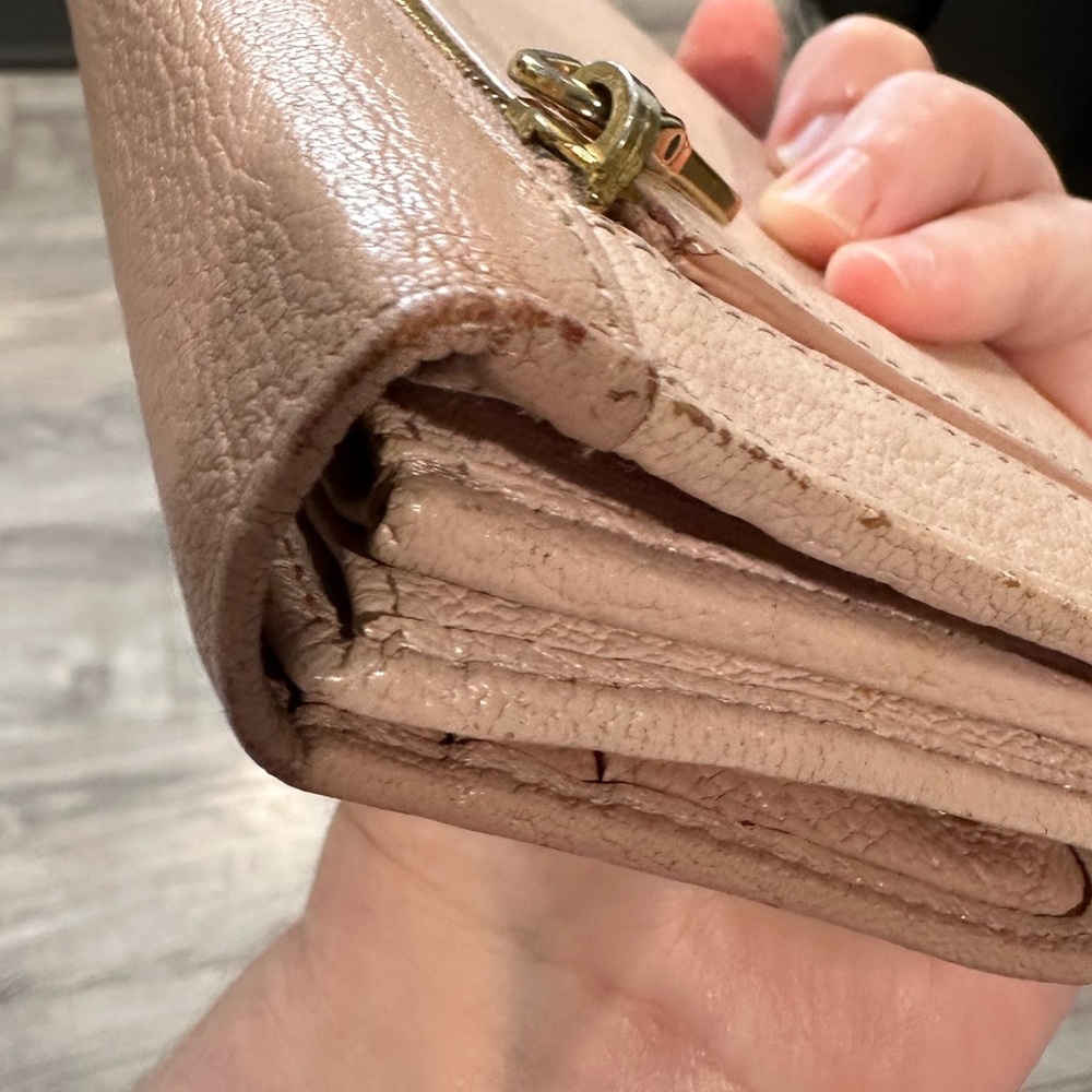 Small Call Outs Miu Miu Continental Bow Wallet Pi… - image 2